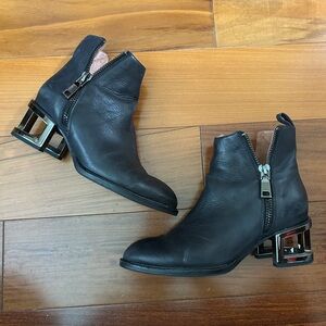 Jeffrey Campbell Boone ankle boot booties in black leather with pewter heel 7.5
